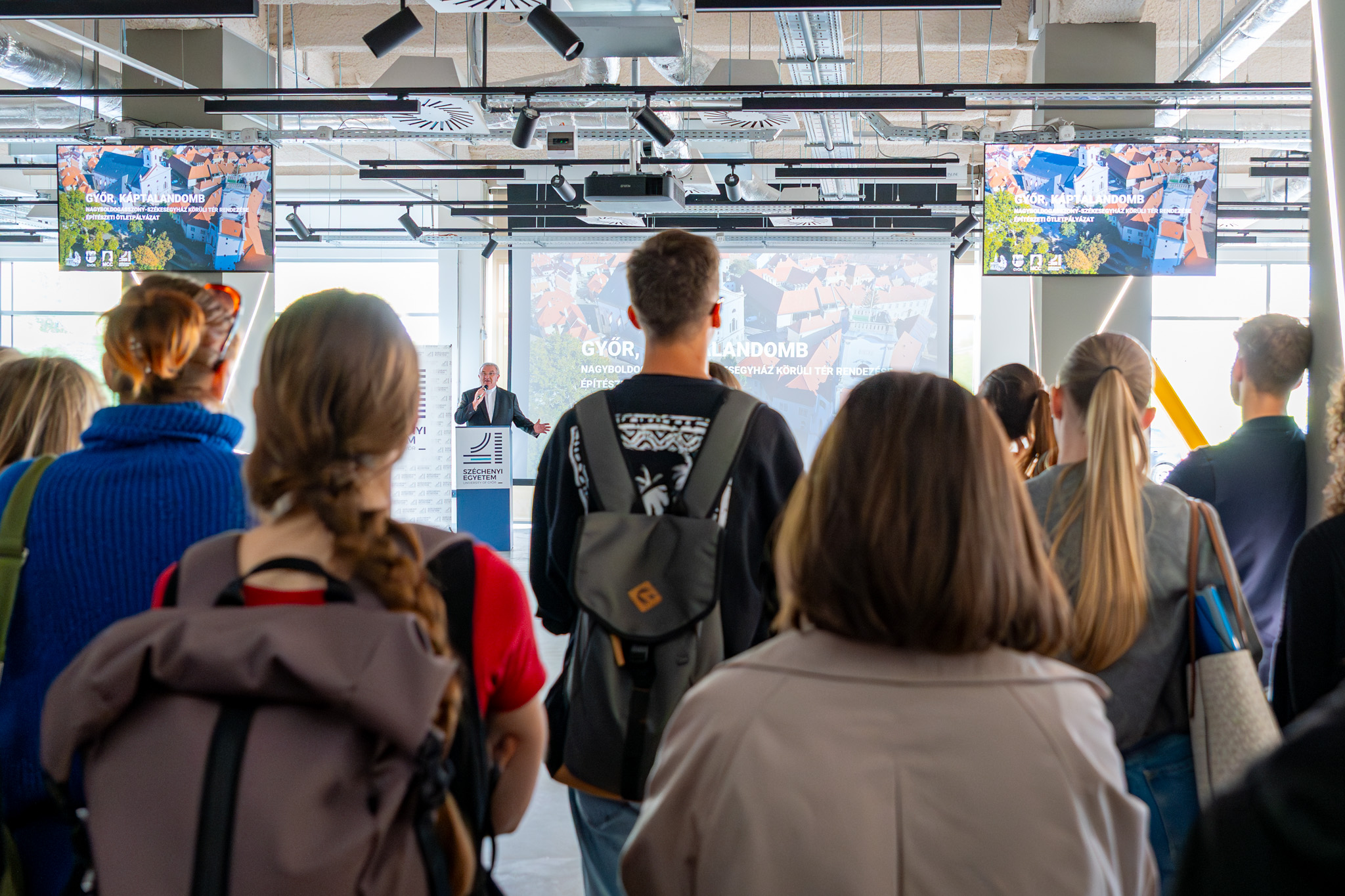 kaptalandomb_otletpalyazat (4).jpg